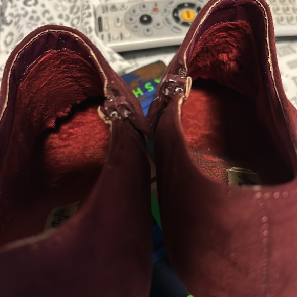 Herstyle Burgundy Pointy Booties - 7.5 - Picture 4 of 5